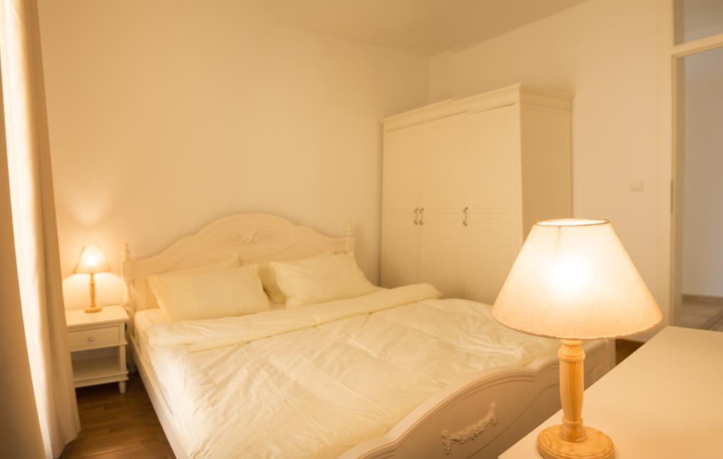 Fashion Beach Apartments Рисан Экстерьер фото