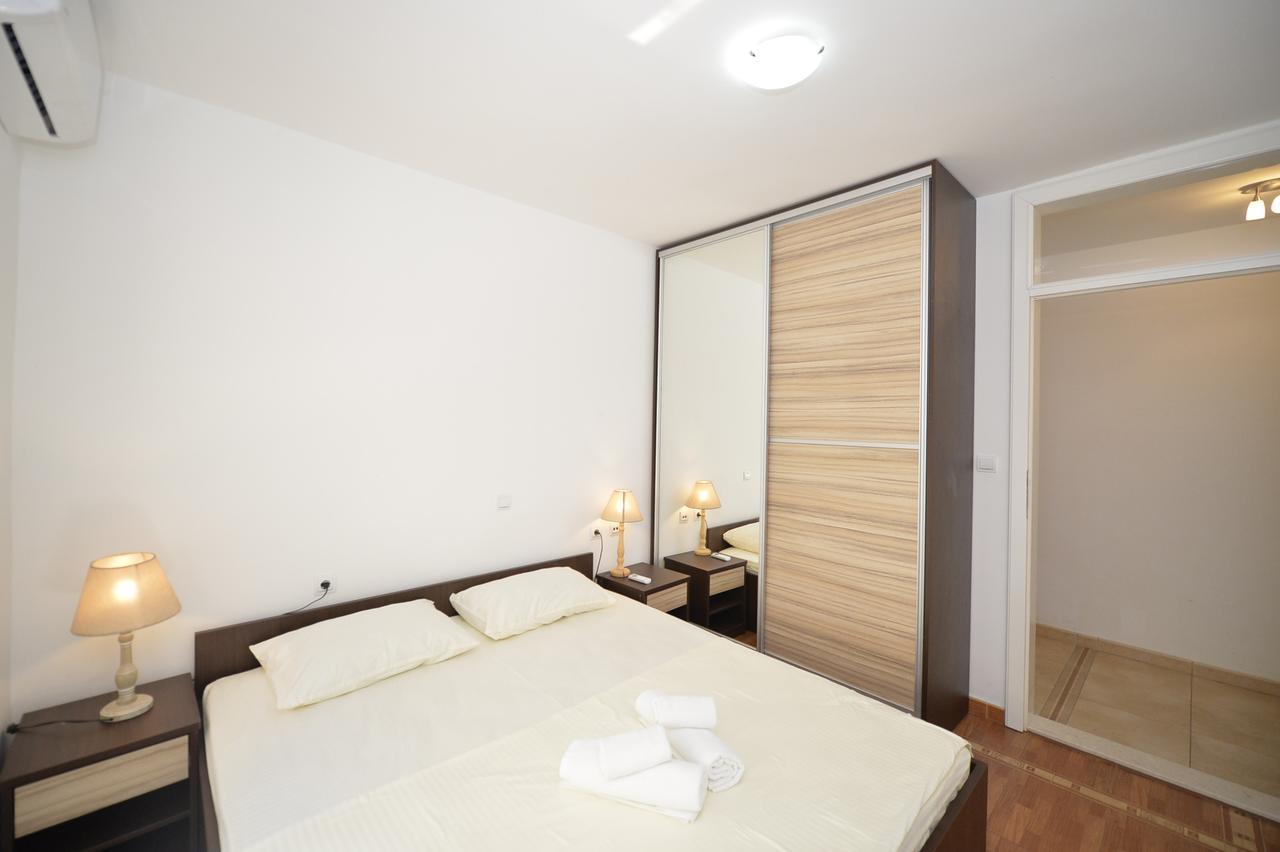 Fashion Beach Apartments Рисан Экстерьер фото